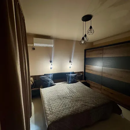 Hills Complex 索佐波尔